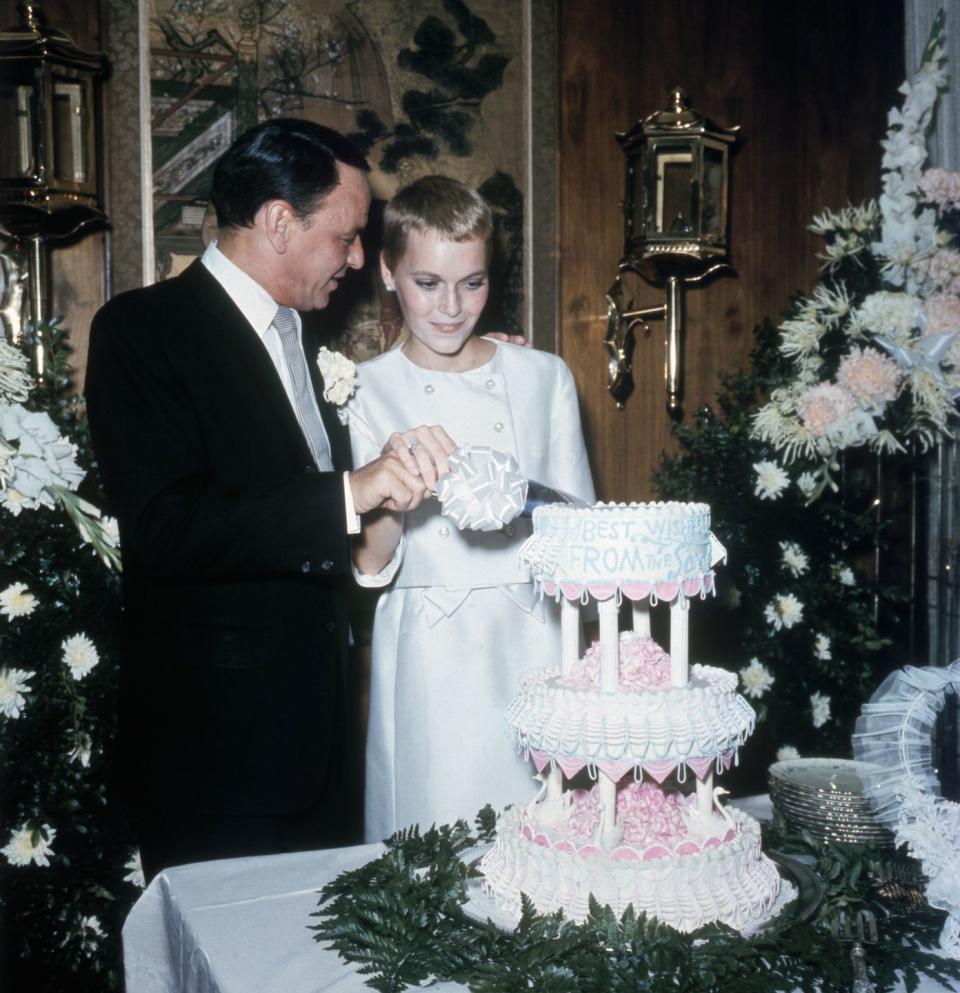 1966: Frank Sinatra and Mia Farrow