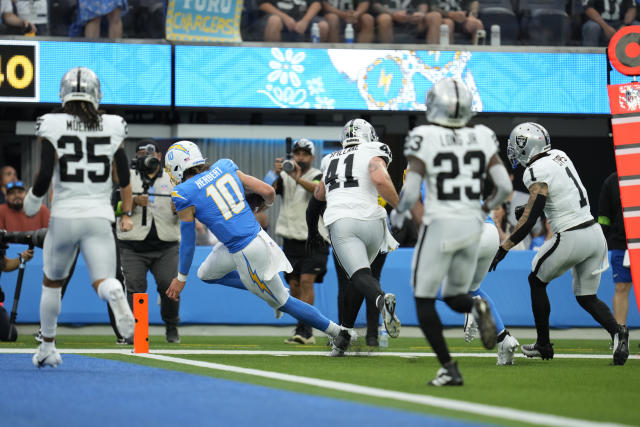 Khalil Mack's 6 sacks, Justin Herbert's 3 touchdowns propel Chargers to  24-17 win over Raiders - The San Diego Union-Tribune