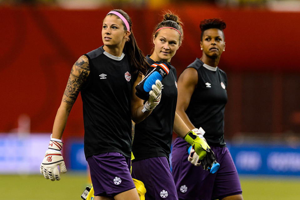 Stephanie Labbé (L) was trying to earn a job with the <span>Calgary Foothills FC men’s soccer team</span>. (Getty)