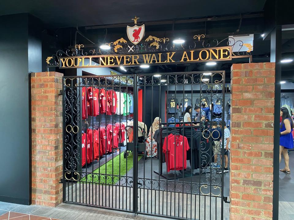 A "Shankly Gates" replice at the Liverpool official store in Bugis Junction. (PHOTO: Chia Han Keong/Yahoo News Singapore)