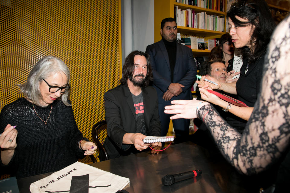 Alexandra Grant und Keanu Reeves haben öfter kollaboriert (Bild: Marc Piasecki/Getty Images)