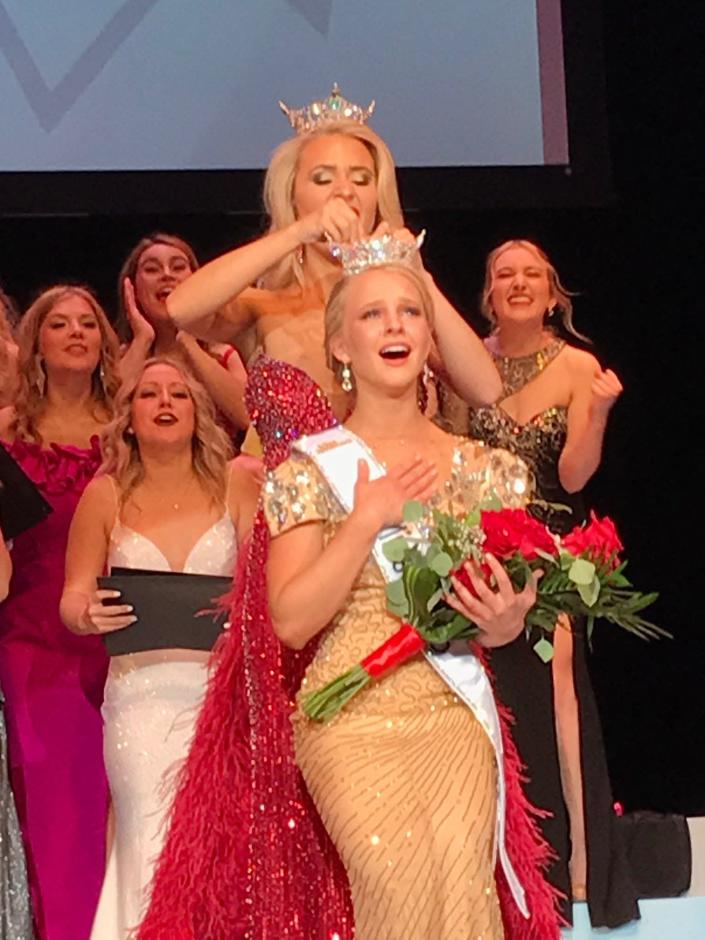 Pianist from Cincinnati wins Miss Ohio on first try