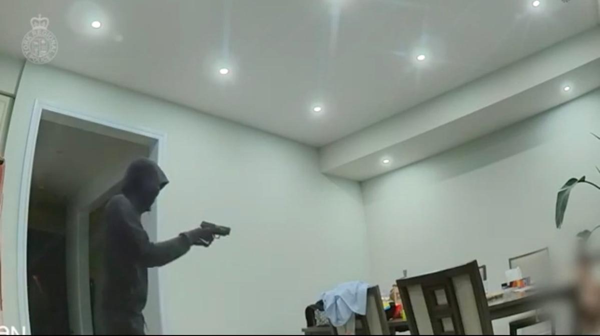 Video captures gunpoint home invasion in Markham