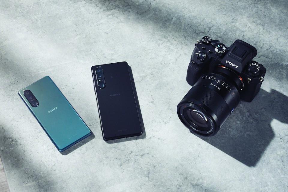 Sony Xperia 1 III & Xperia 5 III