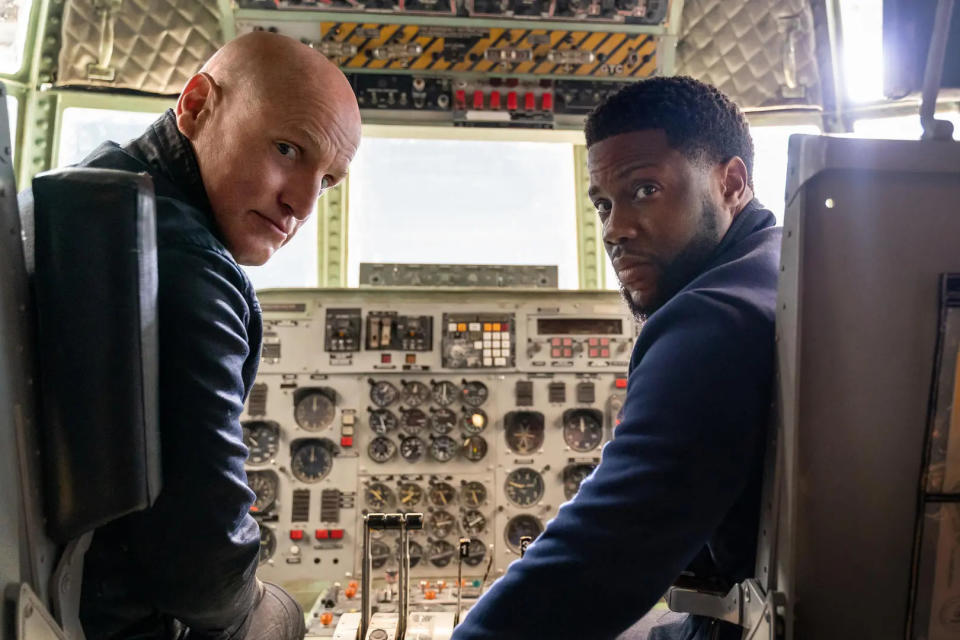 Woody Harrelson and Kevin Hart in 