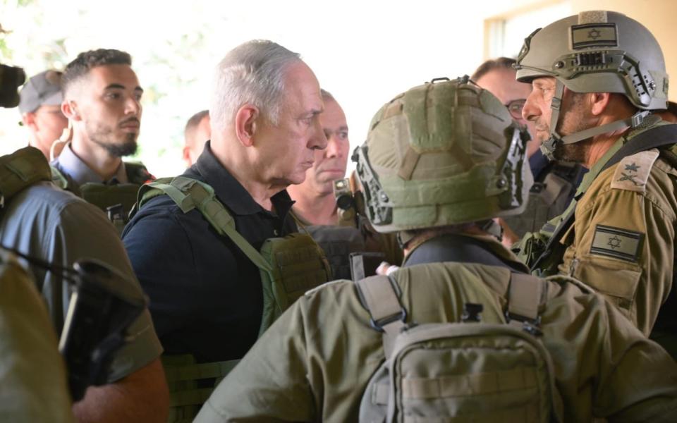 Benjamin Netanyahu Twitter post: With our fighters in the Gaza Strip, on the front line. We are all ready. (Photo: Avi Ohion, L.A.M.) Source: https://x.com/netanyahu/status/1713202021078094240?s=20