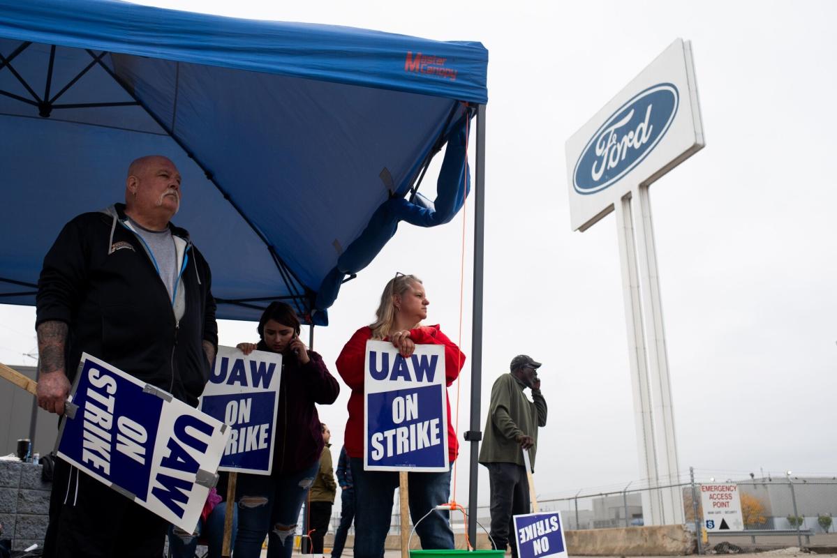 ＵＡＷ、大統領が「もっと得るものがある」と見てストライキ拡大を断念