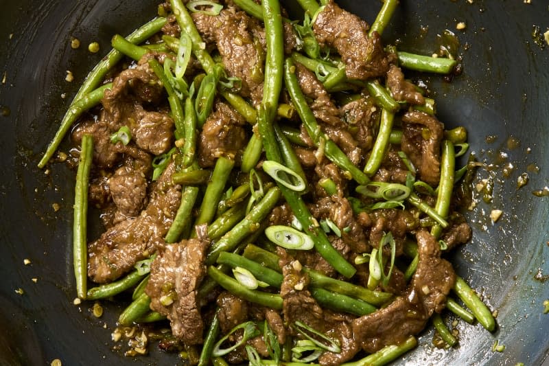 Crispy Honey-Garlic Beef Stir-Fry 