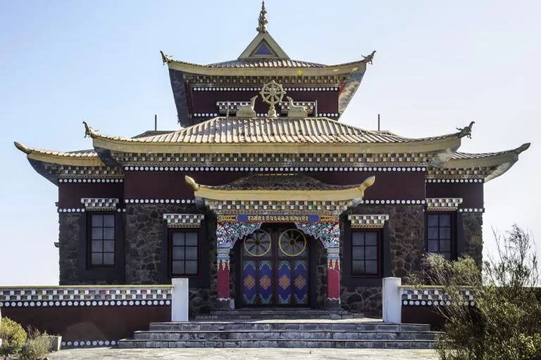 Este es el único templo budista tibetano de habla hispana en el mundo