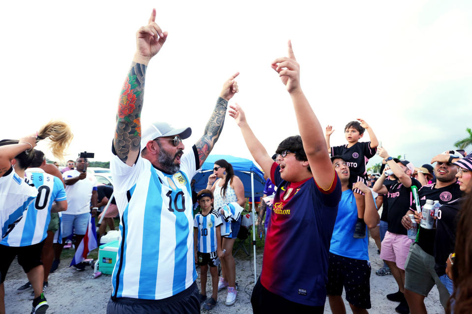 Fans cheer outside DRV PNK Stadium prior to the introduction of Lionel Messi with Inter Miami CF in Fort Lauderdale, Fla. (Megan Briggs / Getty Images)