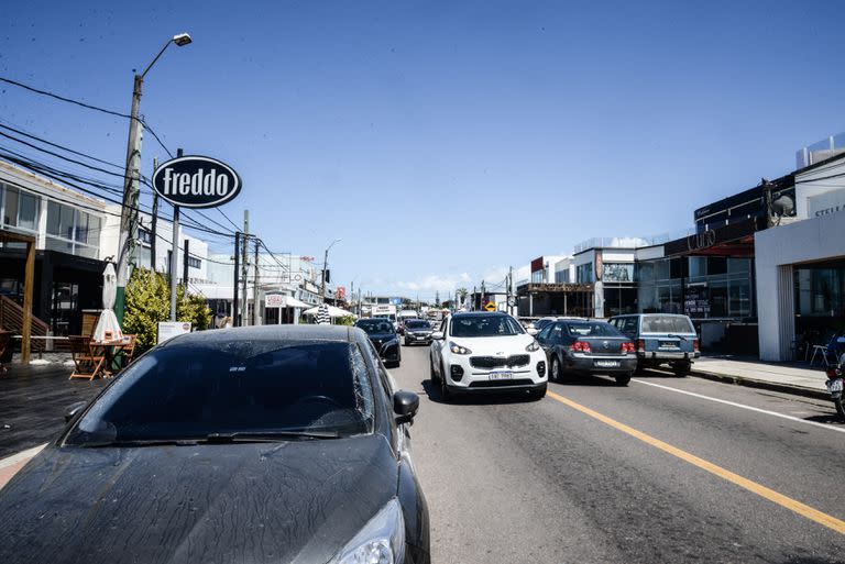 El tránsito de La Barra se vio cargado como en las buenas temporadas de Punta del Este