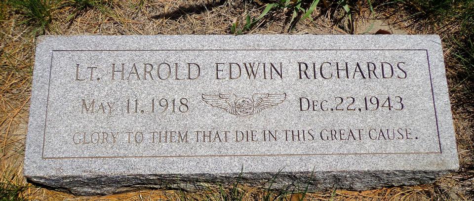 Gravestone for Harold Richards, one of The Fourteen.