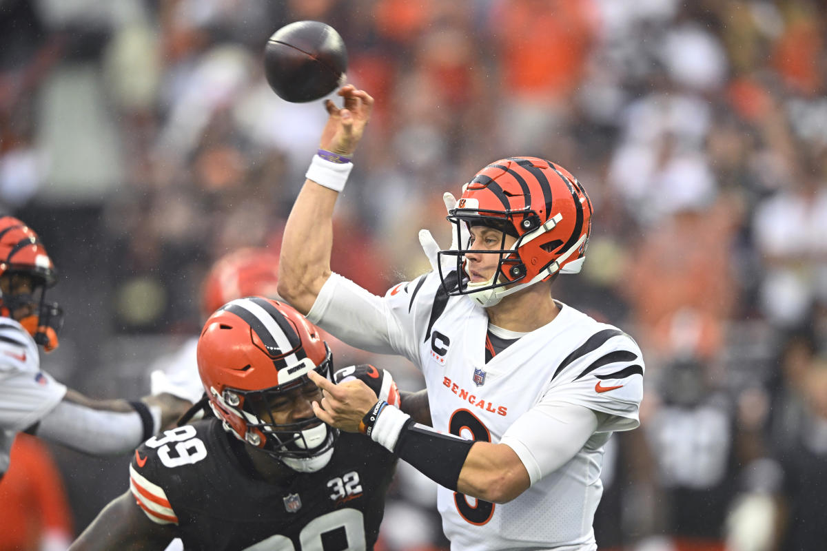 Bengals quarterback Joe Burrow's stellar rookie year is over because of  knee injury - The Boston Globe