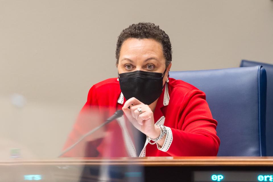 Senator Karen Carter Peterson during the Senate Select Committee on Women and Children at the Louisiana State Capitol in Baton Rouge, LA.  Wednesday, March 10, 2021.