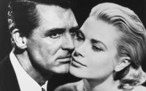 Als Hollywood-Star (Bild aus "Über den Dächern von Nizza") und Monaco-Fürstin Grace Kelly 1982 eine Kurve verfehlte und in die Tiefe stürzte, trauerte die ganze Welt. Ihre Tochter Stephanie überlebte den Unfall, Grace Kelly verstarb mit 52 Jahren. Die Unfallursache ist bis heute nicht gänzlich geklärt ... (Bild: John Springer Collection/CORBIS/Corbis via Getty Images)