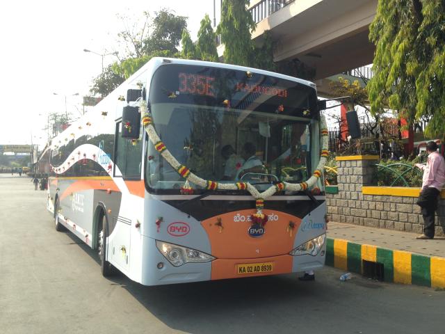 The first long-range, all-electric bus in India arrived from BYD Company Ltd. in Feb. 2014. The bus achieves up to 24 hours of service on a single night-time charge -- longer than any other electric bus in the market today. (Photo: Business Wire)