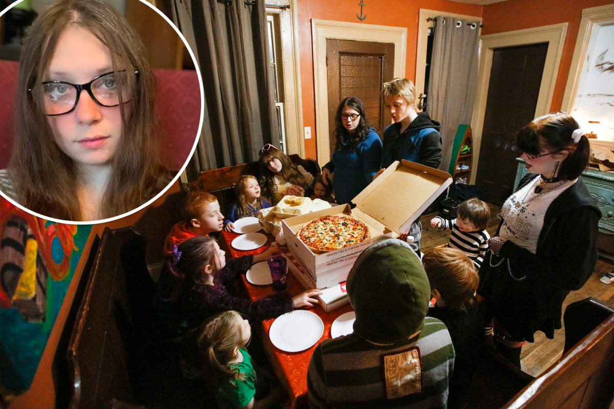 Mom of 12 can't afford all her kids with her food bill now $24K a year —  but still calls having children her 'superpower