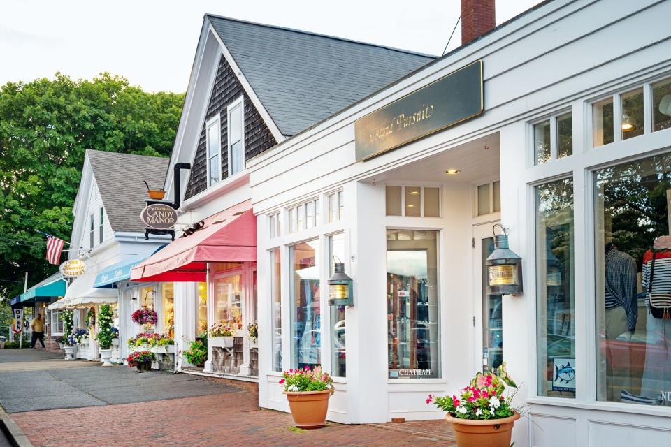 shops in chatham cape cod massachusetts usa