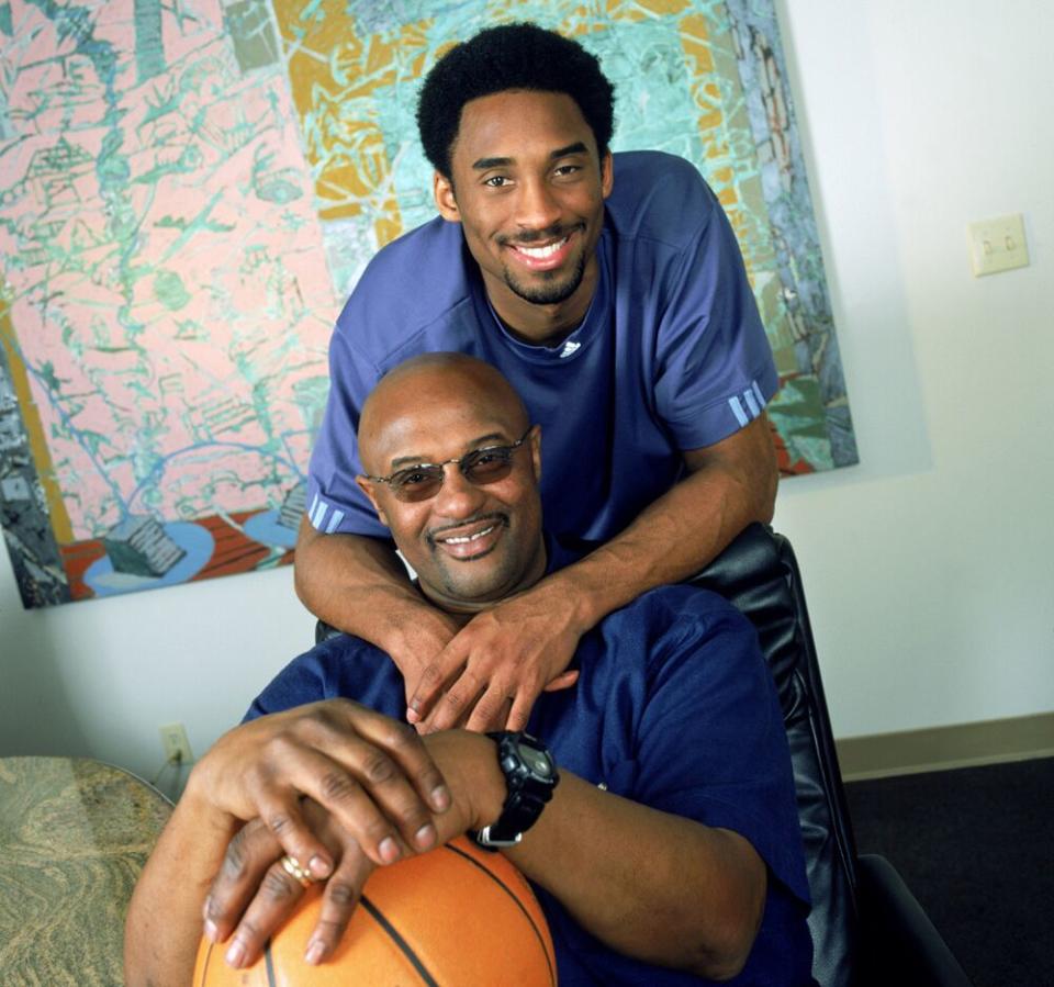 Joe and Kobe Bryant | Chris Covatta/NBAE via Getty