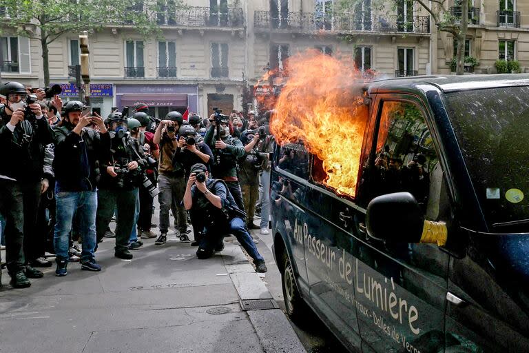 Incidentes en la marcha por el Día del Trabajador en París. (ALAIN JOCARD / AFP)