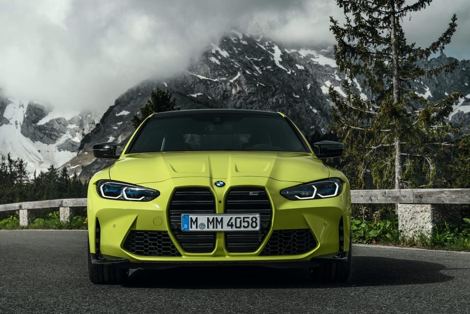 2021 BMW M33