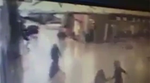 Turkey: Surveillance captures moment of terrifying blast and panic at Istanbul airport. Picture: IBTimes UK