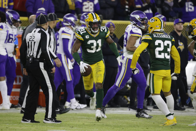 Packers continue their roll toward playoffs, destroy Vikings 41-17