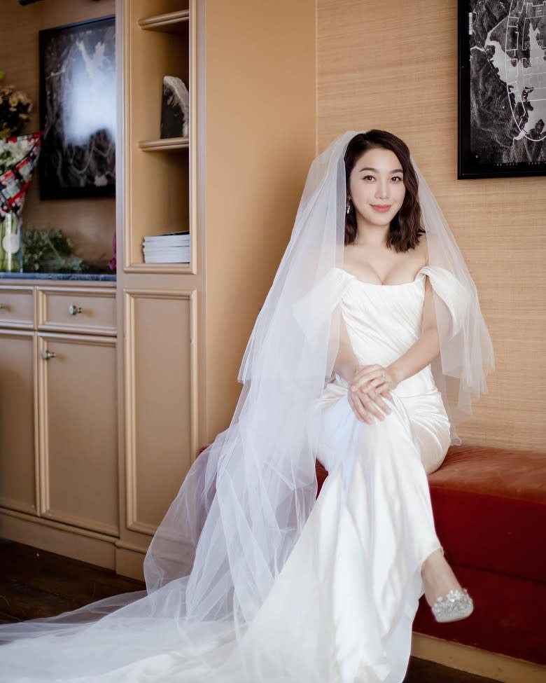 姜麗文上個月已經完全埋婚禮，正正式式做人妻！