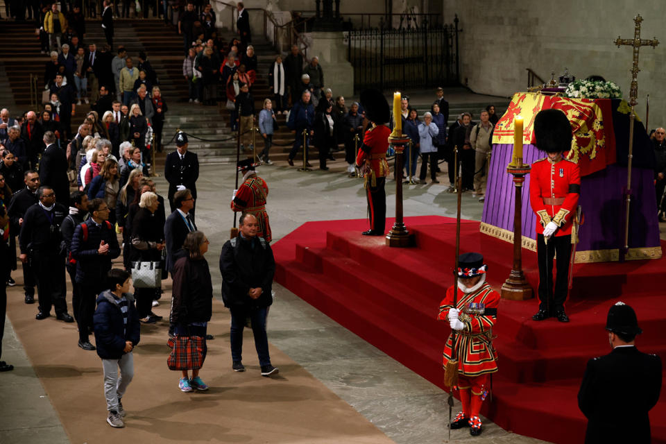 Skip-the-Line Privilege Declined: David Beckham makes a discreet appearance at 13hrs Dragon, just to pay his respects to the queen!