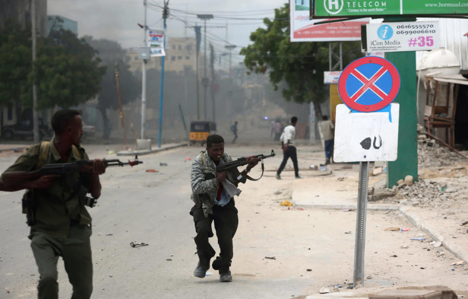 Gunmen take guests hostage at Somalia hotel