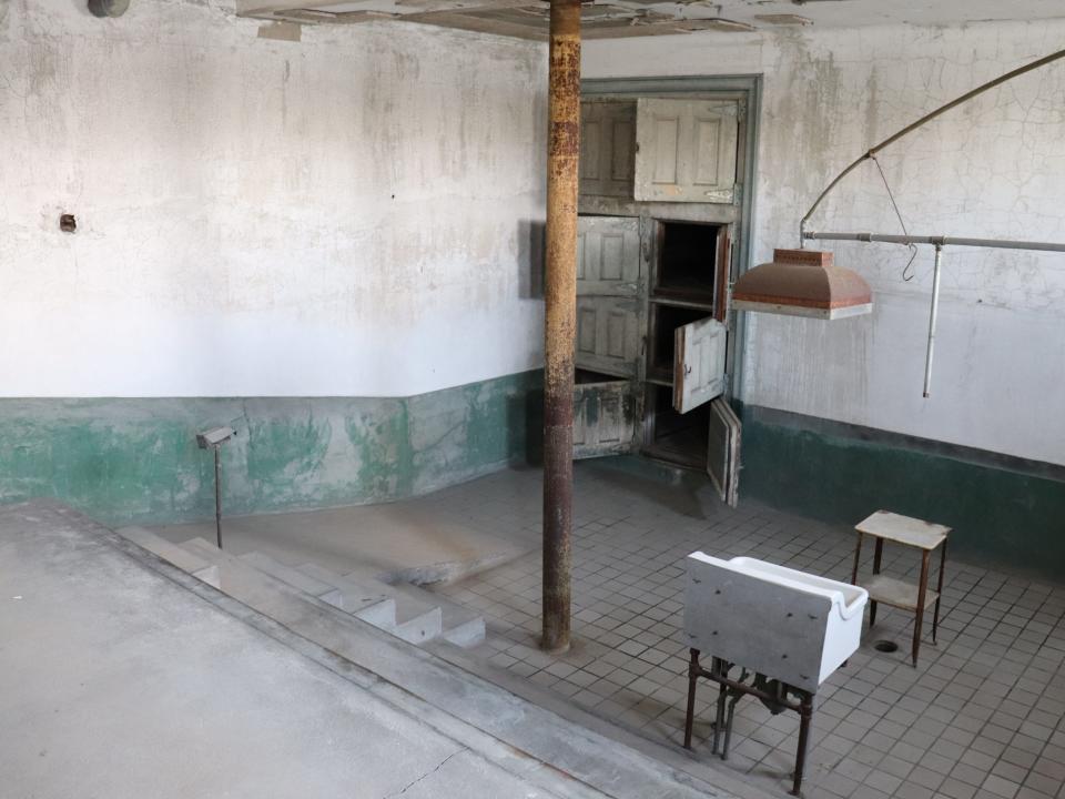 morgue operating theatre ellis island