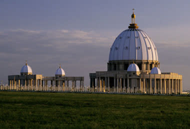 Yamoussoukro, Ivory Coast (Hemis / Alamy)