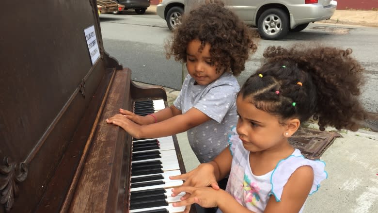 Woman donates 119-year-old gift to Sydney streetside