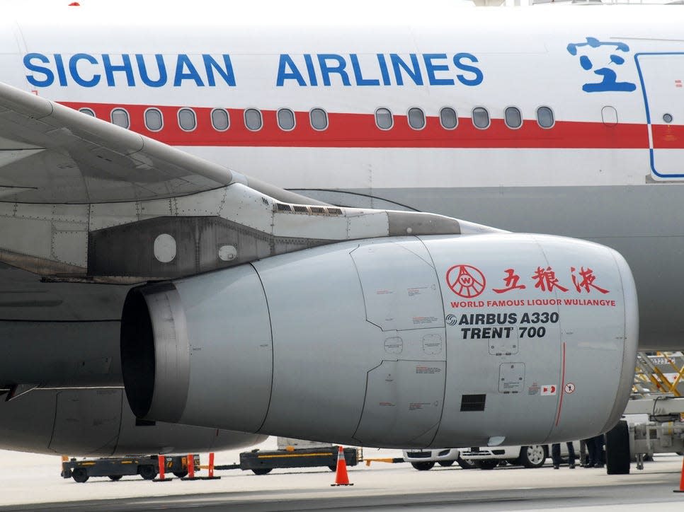 Sichuan Airlines.