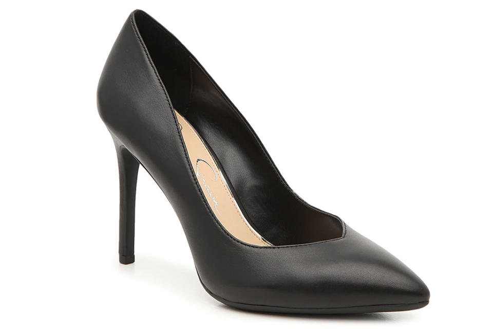 black pumps, jessica simpson pumps, pumps for halloween 