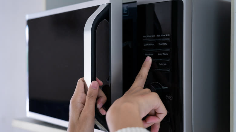 Hand setting microwave