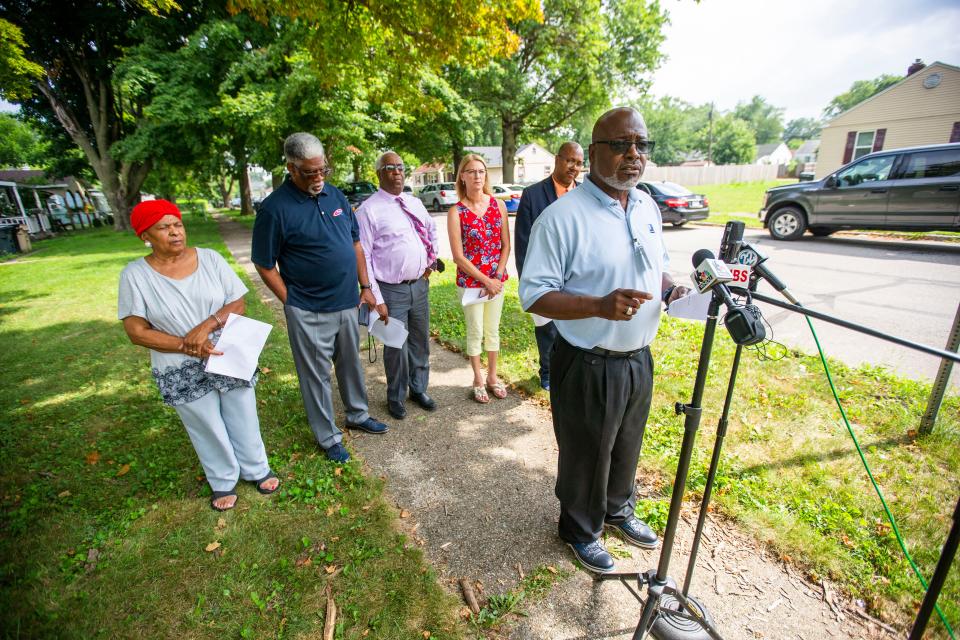 South Bend Gun Violence Intervention project manager Isaac Hunt talks about gun-related incidents in the area Wednesday, July 20, 2022 at the intersection Ford and Chicago streets in South Bend. 