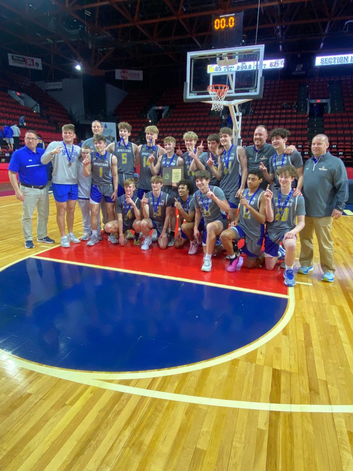 Maine-Endwell's Class A boys basketball champions.