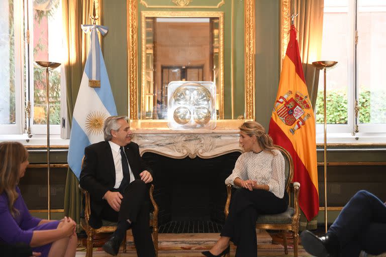 El presidente Alberto Fernández en Madrid con Yolanda Díaz Pérez, la vicepresidenta de España