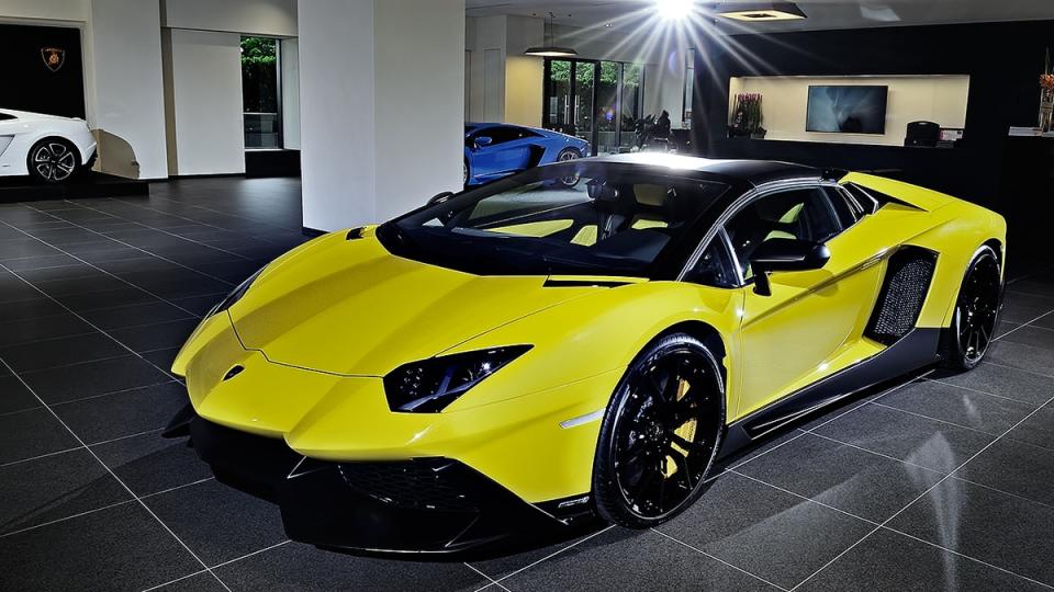 photo 1: 【HD影片-國內車壇新聞】Lamborghini Aventador LP 720-4 Roadster 50° Anniversario