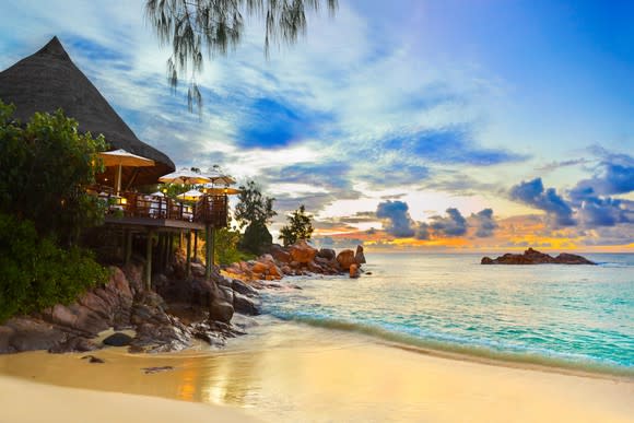 A cafe overlooking a tropical beach