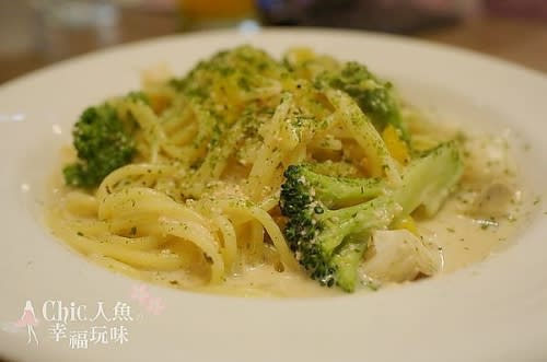 【東區美食】胖東西廚房Cool Zi Kitchen。壹週刊推薦～超可愛店狗坐檯－物超所值聚餐首選餐廳（含Menu）報人魚之友贈飲料！！