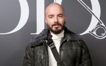 Reggaeton-Sänger J Balvin hingegen traf die Infektion hart: "Es waren sehr schwierige Tage, sehr kompliziert. Manchmal glauben wir nicht, dass wir es schaffen werden, aber ich habe es geschafft, und es ist schlimm", erklärte der kolumbianische Latin-Pop-Star im Rahmen einer Preisverleihung und warnte: "Das Virus ist echt und es ist gefährlich." (Bild: Francois Durand for Dior/Getty Images)