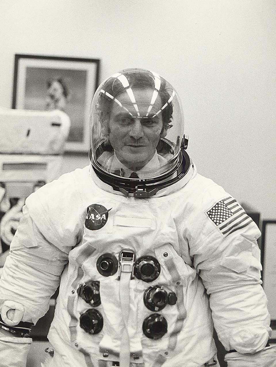 Pierre Cardin wearing Apollo 11 space suit, 1969.