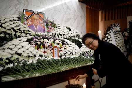 A woman mourns at the funeral of former South Korean "comfort woman" Kim Bok-dong in Seoul, South Korea, January 29, 2019. REUTERS/Kim Hong-Ji