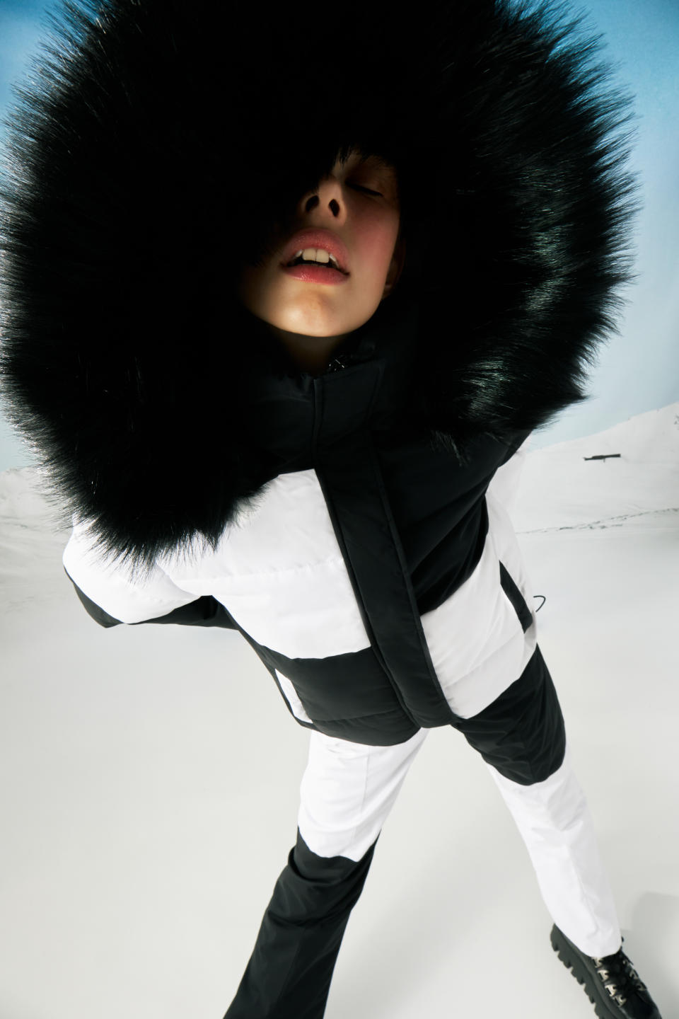 A campaign shot from Apparis’ ski capsule.