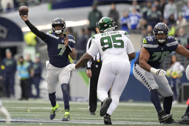 Dirty Play!' Seattle Seahawks Geno Smith Rips New York Giants After 24-3  Blowout Win - Sports Illustrated Seattle Seahawks News, Analysis and More