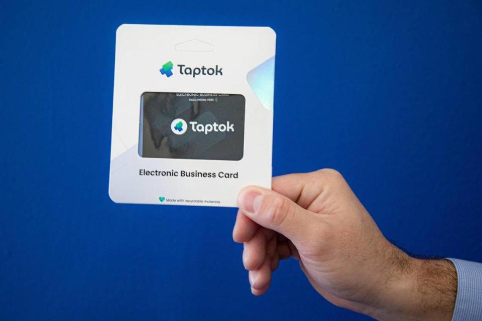 La tarjeta electrónica de negocios de TapTok. 