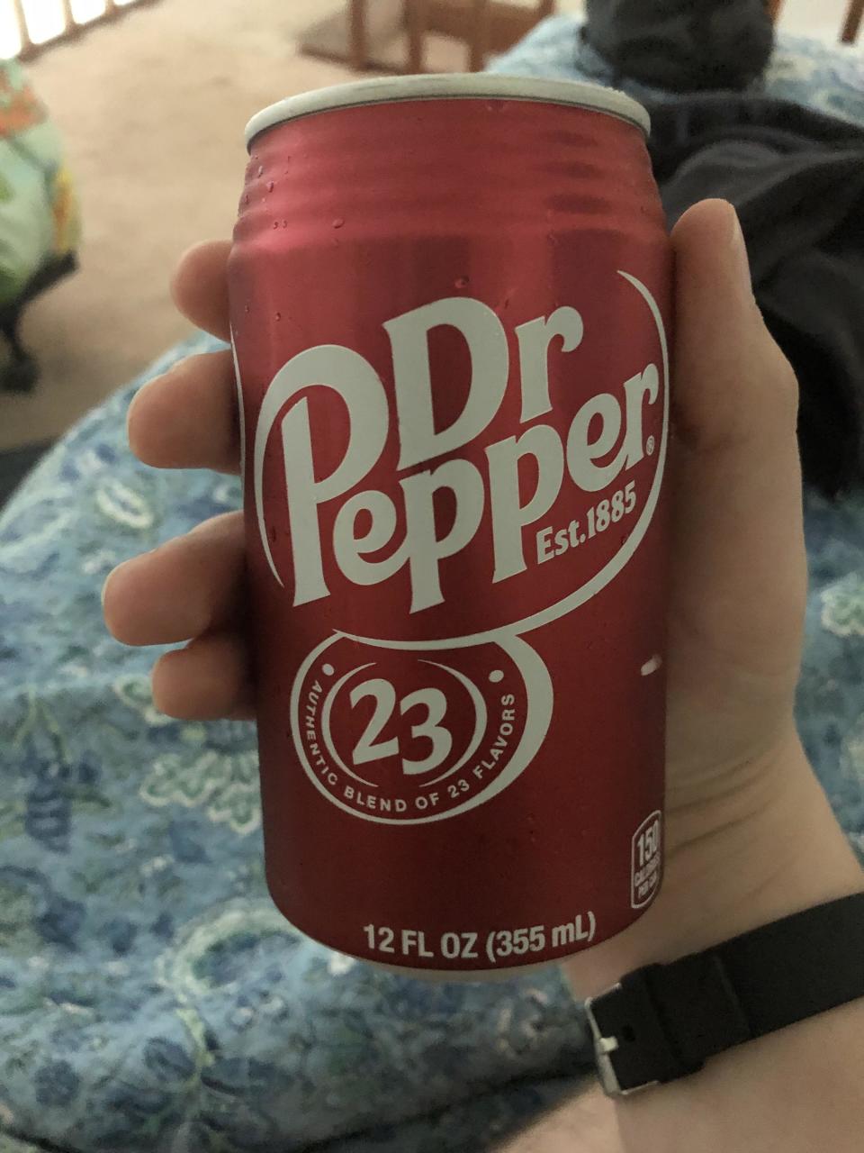 Close-up of a Dr Pepper can with ridges at the top