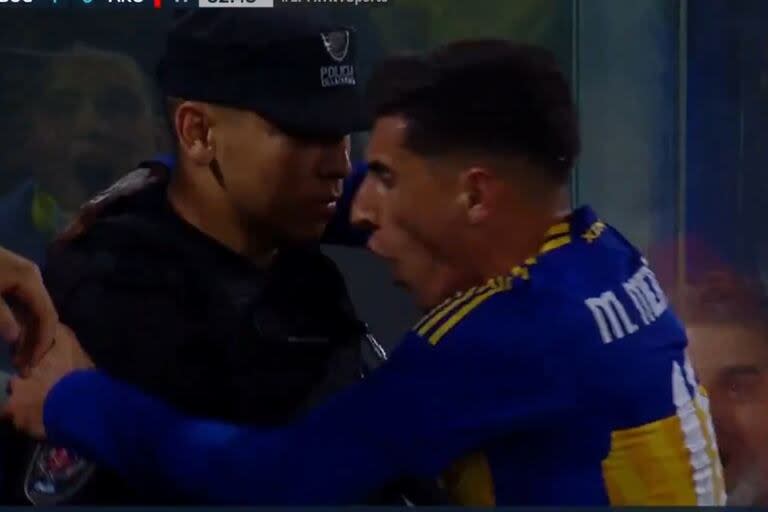 Merentiel marcó el gol de Boca y lo festejó con un abrazo muy particular